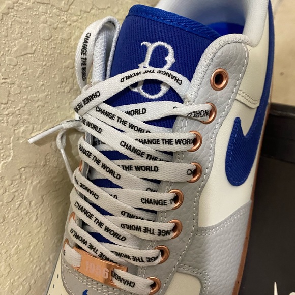 Jackie Robinson Air Force 1 - Picture 3 of 7